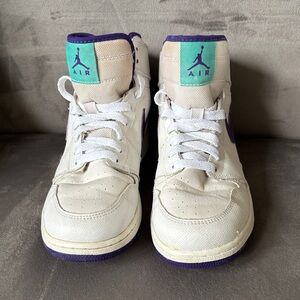 Kids High-Top Air Jordan Sneakers - White and Purple Size 7Y